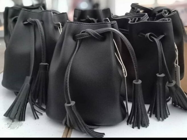 The Hotselling Black Tussle Bag