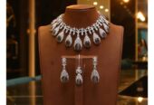 Beautiful pandent and earrings jewellery hand made