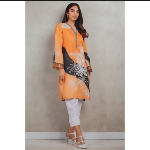 kurti features embroidery