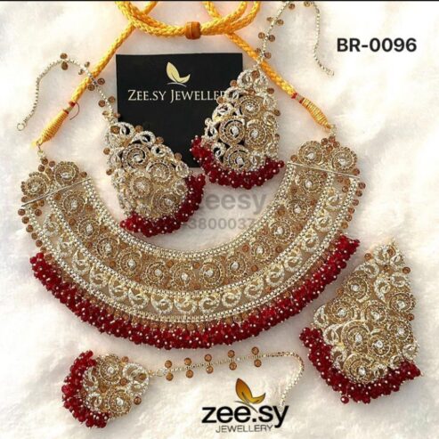 Beautiful Bridal Set with Gajra Beads