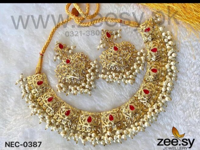 Gold Plated light weight jewelry Necklace set for Women traditional jewelry!